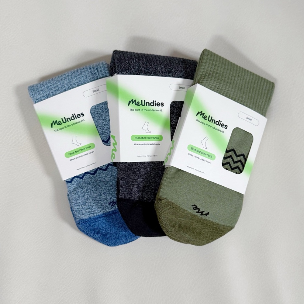 MeUndies Women's Essential Crew Sock Bundle - Blue, Black/Gray, Olive (NWT)